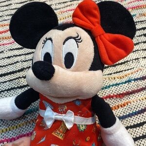 Disneyland Japan Minnie Mouse 14” Disney Parks Plush doll